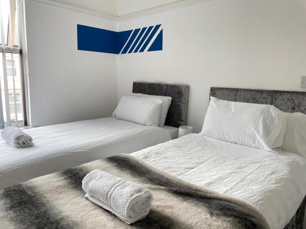 St Peter's Shared House : photo 7 de la chambre chambre double avec salle de bains commune