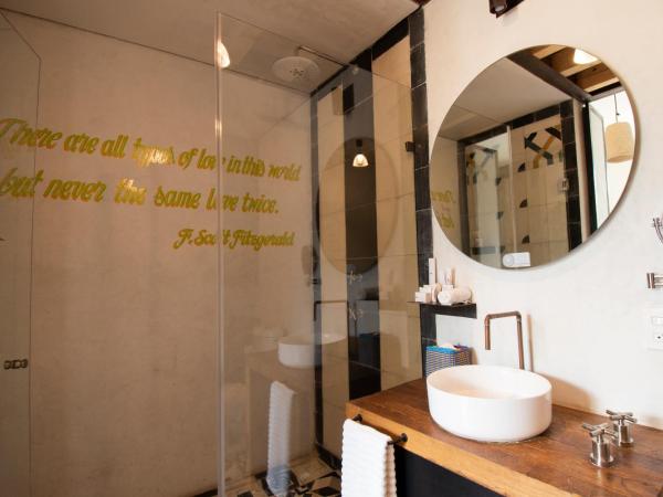 Hotel Los Amantes : photo 7 de la chambre chambre lit queen-size avec balcon