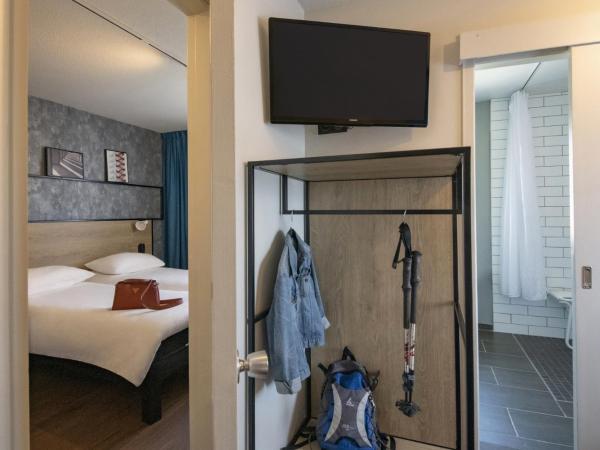 ibis Gap Centre : photo 2 de la chambre two double side-by-side rooms