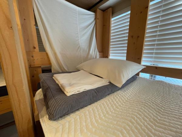 Guest House Shinagawa-shuku : photo 5 de la chambre chambre quadruple avec salle de bains commune