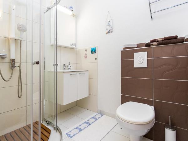 Apartments and rooms with parking space Grebastica, Sibenik - 17831 : photo 8 de la chambre appartement 1 chambre avec terrasse - vue sur mer