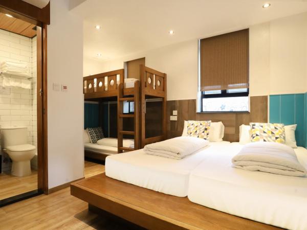 Lychee Sunset Hotel Cheung Chau : photo 2 de la chambre chambre quadruple