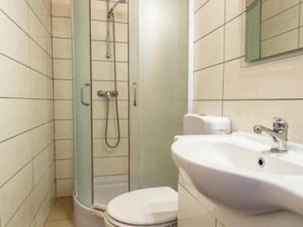 Apartments and rooms with parking space Malinska, Krk - 18193 : photo 4 de la chambre chambre double