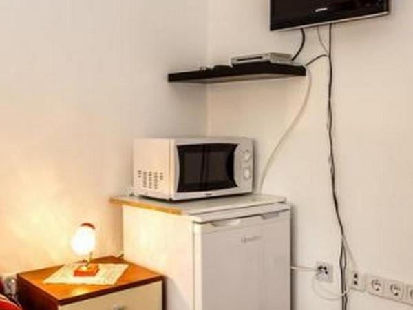 Apartments and rooms with parking space Malinska, Krk - 18193 : photo 2 de la chambre studio avec balcon