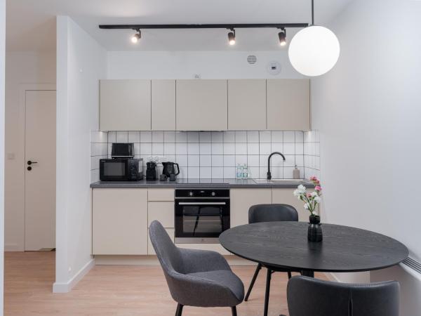 EXCLUSIVE Aparthotel Kraków Lubicz 40 : photo 7 de la chambre studio deluxe