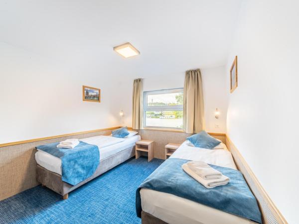 Botel Racek : photo 5 de la chambre chambre double ou lits jumeaux deluxe - vue sur rivière