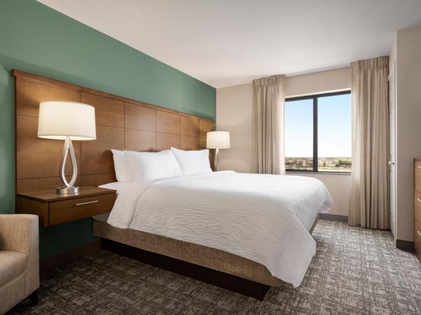 Staybridge Suites Oklahoma City-Quail Springs, an IHG Hotel : photo 3 de la chambre suite exécutive 2 chambres lit king-size - non-fumeurs