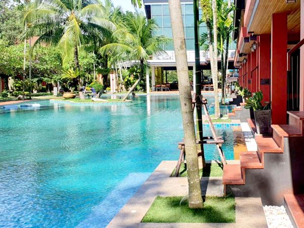 Mai Morn Resort SHA Plus : photo 8 de la chambre chambre double ou lits jumeaux de luxe avec accès piscine