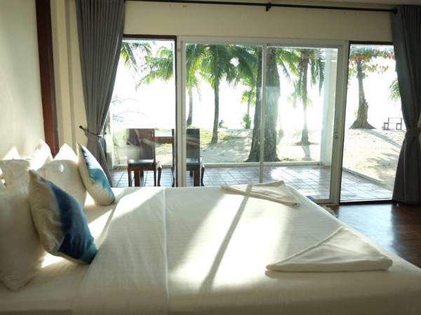 Siam Beach Resort : photo 5 de la chambre standard beachfront ground floor