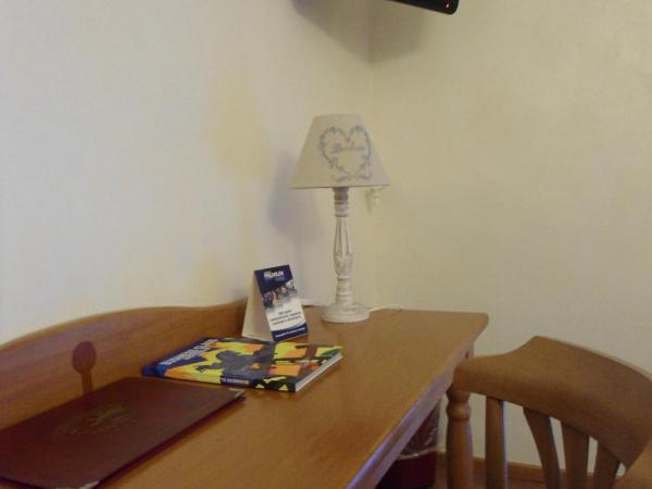 Hotel Continental : photo 6 de la chambre chambre double ou lits jumeaux