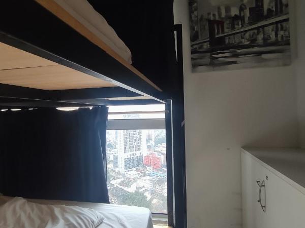 Penthouse on 34 - The Highest Unit and Best Views in Regalia & Private Rooftop Terrace : photo 1 de la chambre chambre double Économique