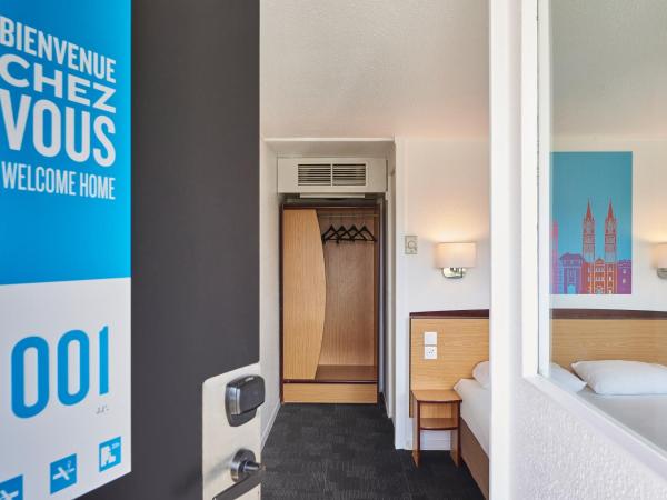 Kyriad Direct Strasbourg Ouest - Zénith : photo 3 de la chambre chambre double