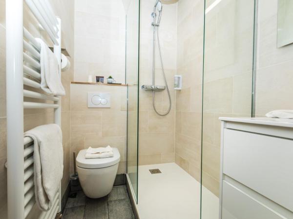 HOTEL DE PARIS MONTPARNASSE : photo 7 de la chambre chambre double