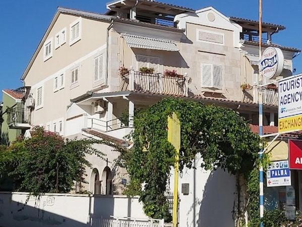 Rooms and apartments PALMA B&B : photo 3 de la chambre chambre double avec balcon