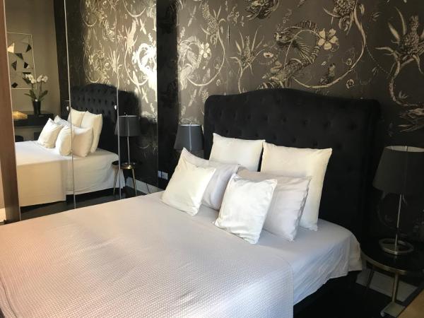 LIPPI 42 Guest House Villa with private garden : photo 7 de la chambre chambre double avec balcon