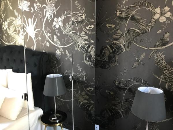 LIPPI 42 Guest House Villa with private garden : photo 8 de la chambre chambre double avec balcon