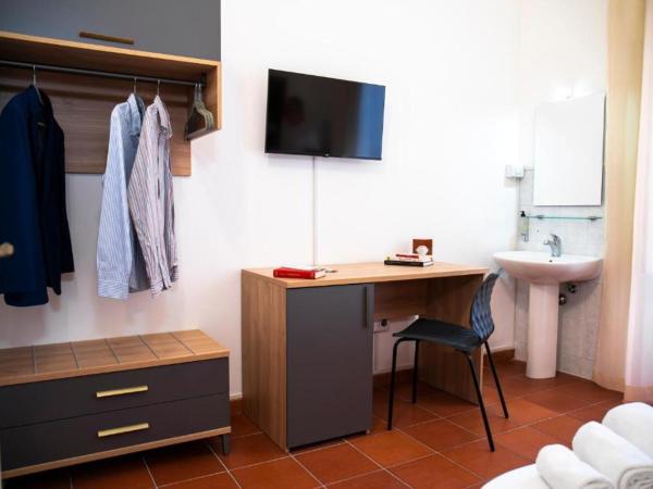 Ballaro' Hotel - Budget Room : photo 10 de la chambre chambre double avec salle de bains privative extérieure