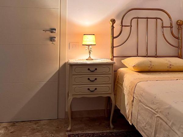 B&B Pergolesi : photo 3 de la chambre chambre lits jumeaux avec balcon