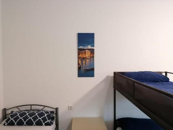 MK Hostel Bremen : photo 9 de la chambre chambre simple avec salle de bains commune