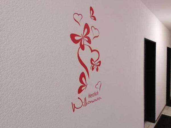 MK Hostel Bremen : photo 7 de la chambre chambre triple avec salle de bains commune