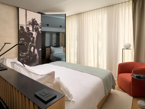 Hotel Ambasador : photo 3 de la chambre chambre lit king-size supérieure - vue sur rue