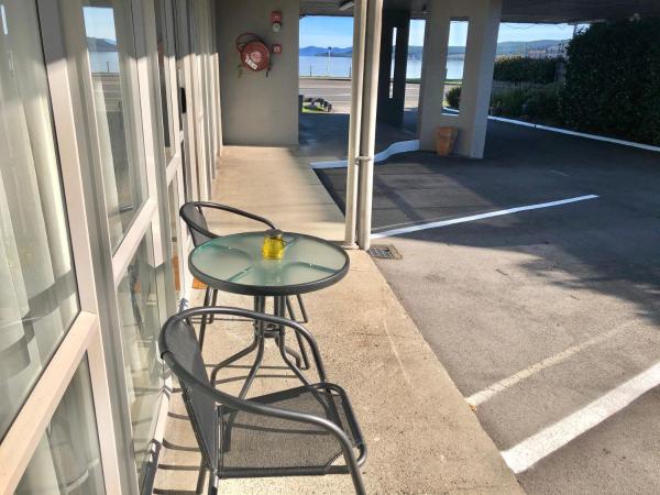 Absolute Lake View Motel : photo 5 de la chambre chambre familiale