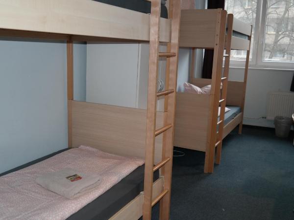 Hostel Inn-Berlin : photo 6 de la chambre lit dans dortoir de 8 lits 