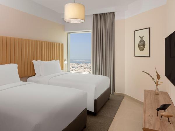 Staybridge Suites Dubai Financial Centre, an IHG Hotel : photo 4 de la chambre suite 2 chambres avec 2 lits king-size - vue sur mer