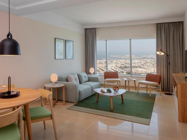 Staybridge Suites Dubai Financial Centre, an IHG Hotel : photo 3 de la chambre suite 2 chambres - vue sur mer