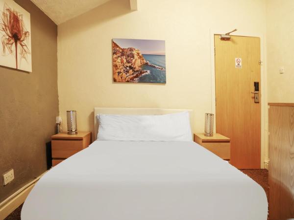 The Shores Hotel, Central Blackpool : photo 6 de la chambre chambre triple standard