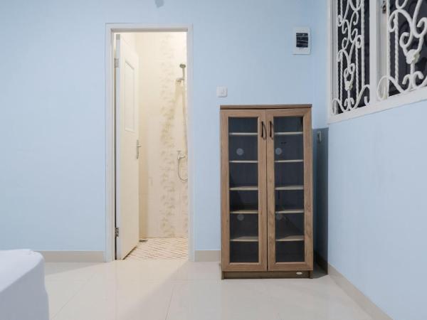 KoolKost Syariah near Green Pramuka Square Mall - Minimal Stay 6 Nights : photo 4 de la chambre chambre simple