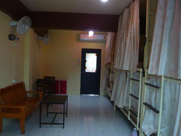 168 Chiangmai Guesthouse : photo 8 de la chambre chambre familiale standard
