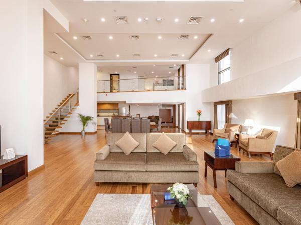 Roda Amwaj Suites Jumeirah Beach Residence : photo 2 de la chambre appartement en duplex