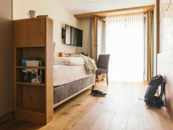 la couronne Hotel & Spa : photo 2 de la chambre chambre simple avec vue sur le cervin