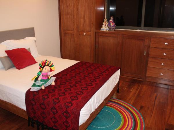 Casa Luna Coyoacan : photo 1 de la chambre chambre double avec salle de bains privative