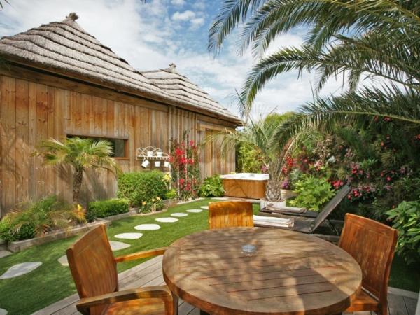 Kon Tiki : photo 5 de la chambre chalet tiki dans jardin avec salon et jacuzzi privé