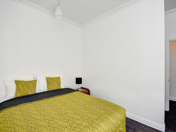 Chapel Apartments : photo 4 de la chambre 2 bedroom inner city apartment