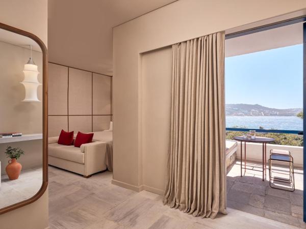 Mykonos Theoxenia, a member of Design Hotels : photo 2 de la chambre chambre supérieure - vue sur mer