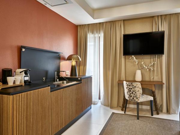 Vincci Molviedro Suites Apartments : photo 7 de la chambre suite junior avec terrasse