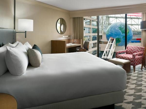 Omni Atlanta Hotel at Centennial Park : photo 10 de la chambre chambre lit king-size de luxe