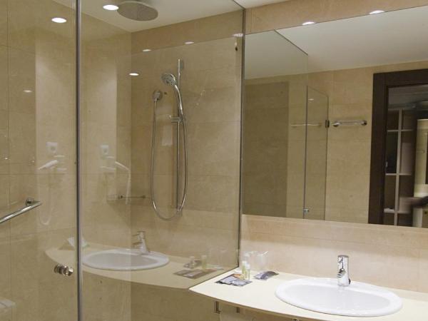 Hotel Gran Ultonia : photo 2 de la chambre chambre lits jumeaux