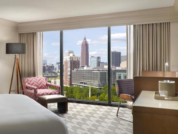 Omni Atlanta Hotel at Centennial Park : photo 6 de la chambre premier room park view - 1 king bed