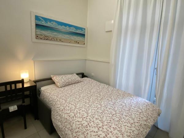 Piccole suite di charme : photo 2 de la chambre chambre simple avec salle de bains privative
