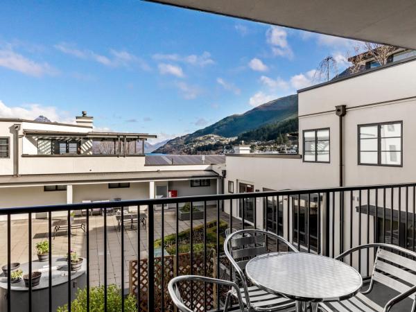 The Glebe Apartments : photo 2 de la chambre appartement avec balcon
