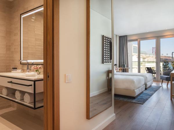 Hyatt Regency Lisbon : photo 7 de la chambre chambre lits jumeaux standard avec vue sur la rivière