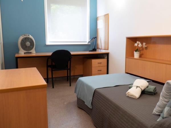 Residencia Universitaria Campus de Montilivi : photo 2 de la chambre chambre simple avec cuisine