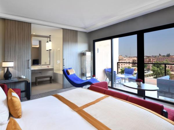 Mövenpick Hotel Mansour Eddahbi Marrakech : photo 1 de la chambre chambre lit king-size deluxe