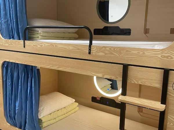 Timehouse Hong Kong Hostel Group : photo 2 de la chambre lit simple en dortoir