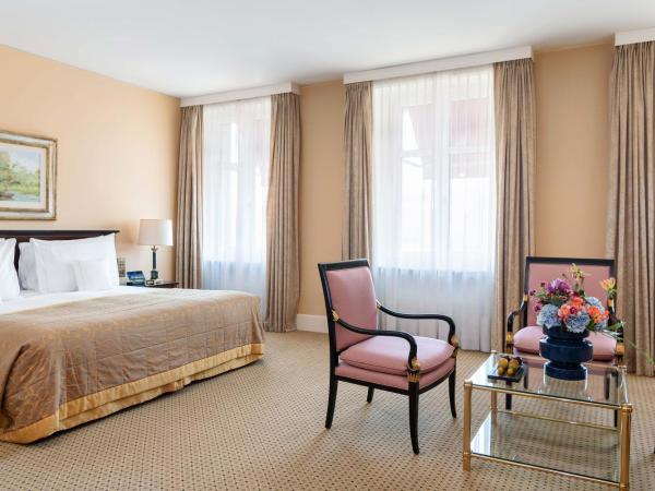 Lausanne Palace : photo 2 de la chambre chambre double ou lits jumeaux exécutive - vue sur ville