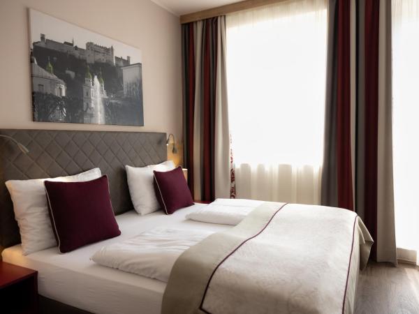 Hotel Max 70 : photo 9 de la chambre chambre double confort avec balcon